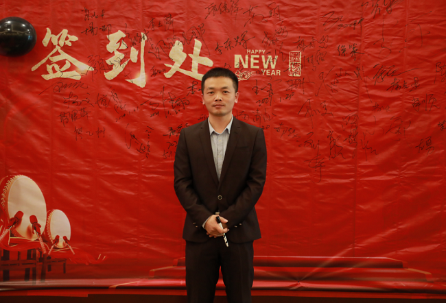 華邦瀛LCD項目工程師張錦見